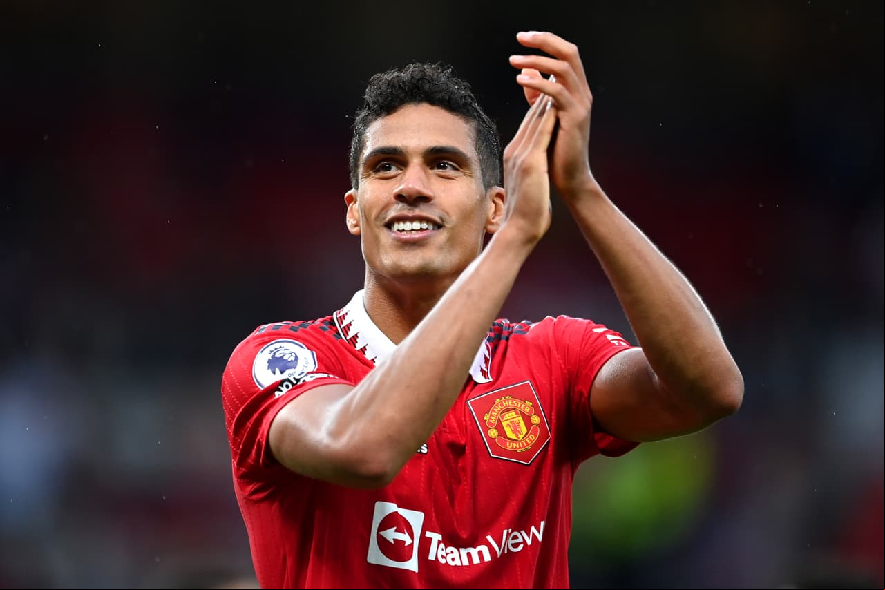 Manchester United venció al Arsenal con un doblete de Marcus Raschord y otro tanto de Antony, quien tuvo así un debut de ensueño.