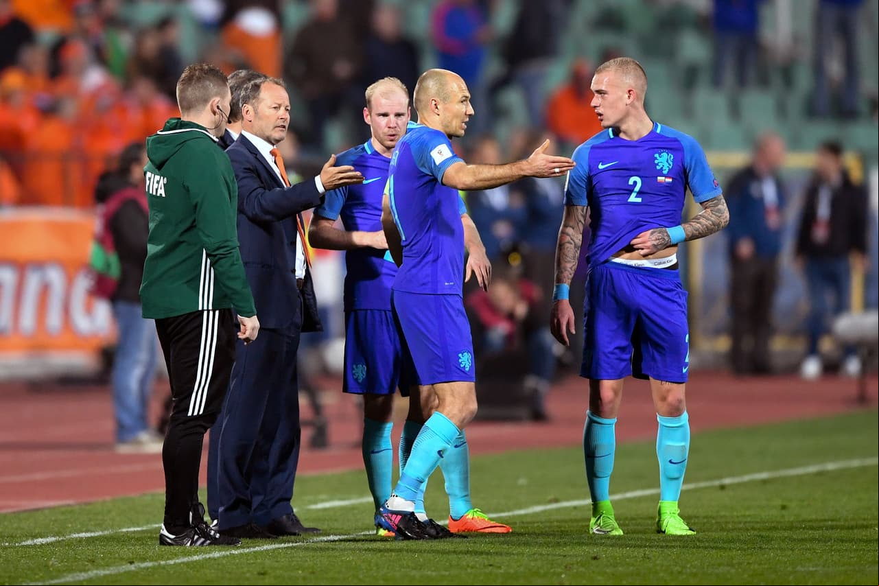 Danny Blind fue asistente de la Selección de Holanda entre 2012 y 2015, y tras la salida de Guus Hiddink asumió como DT el 1 de julio de 2015. Sin embargo, tras una derrota en Bulgaria, fue echado el 27 de marzo de 2017.