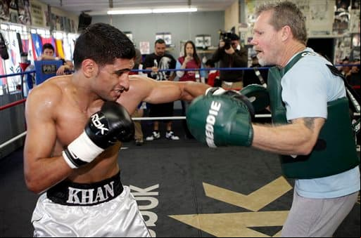 Freddie Roach: ‘Khan tiene que ser perfecto ante ‘Canelo’ Álvarez’