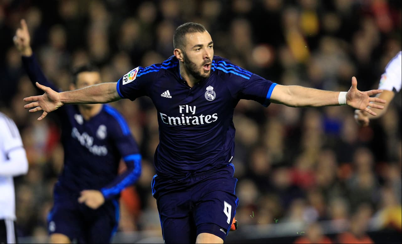 Al principio todo parecía ir bien para el Madrid con el gol de Karim Benzema al minuto 16 de tiempo corrido.