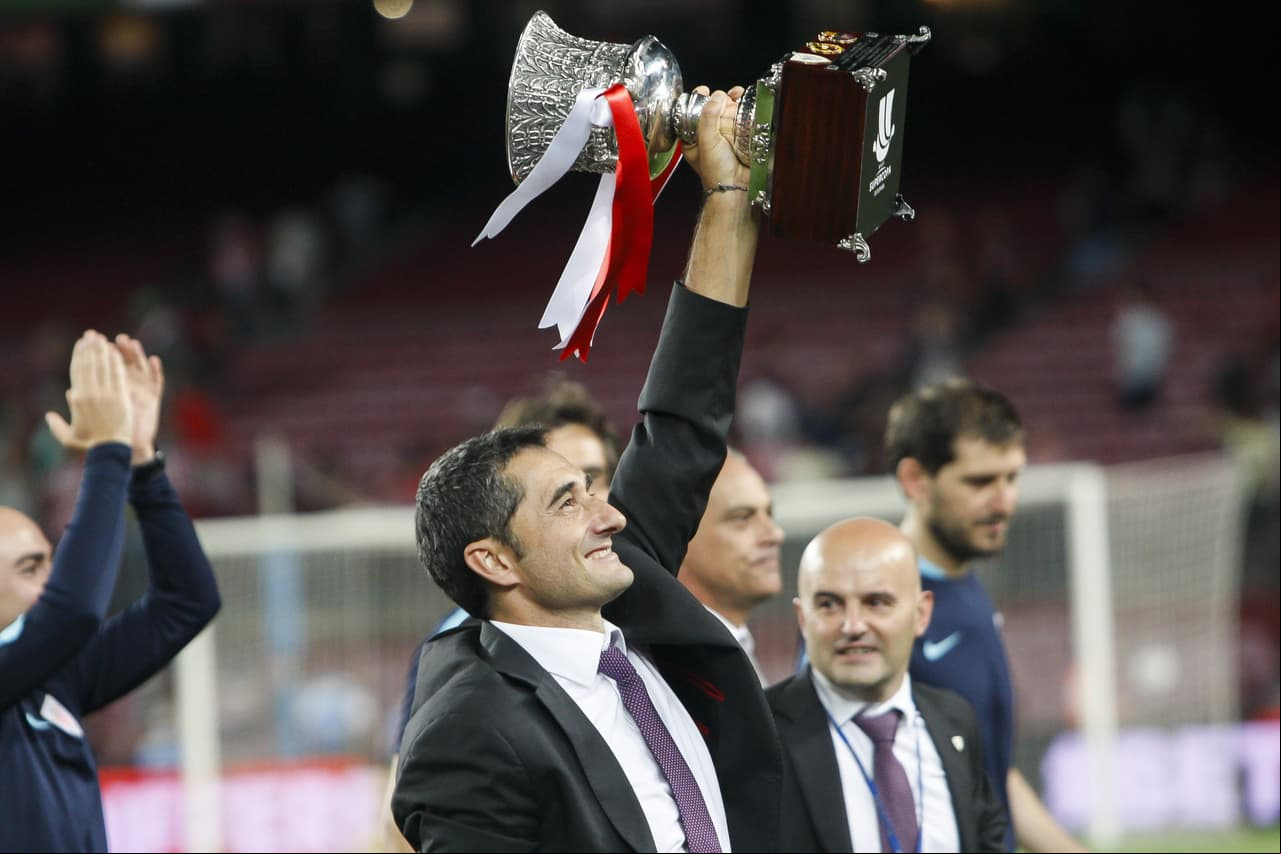 - Ernesto Valverde (Athletic Bilbao): como entrenador su carerra la inició en las inferiores del equipo vasco. Además ha dirigido al Espanyol, Olympiacos, Villarreal y Valencia. Su palmáres lo conforman 6 títulos, 5 en Grecia y uno en España.
