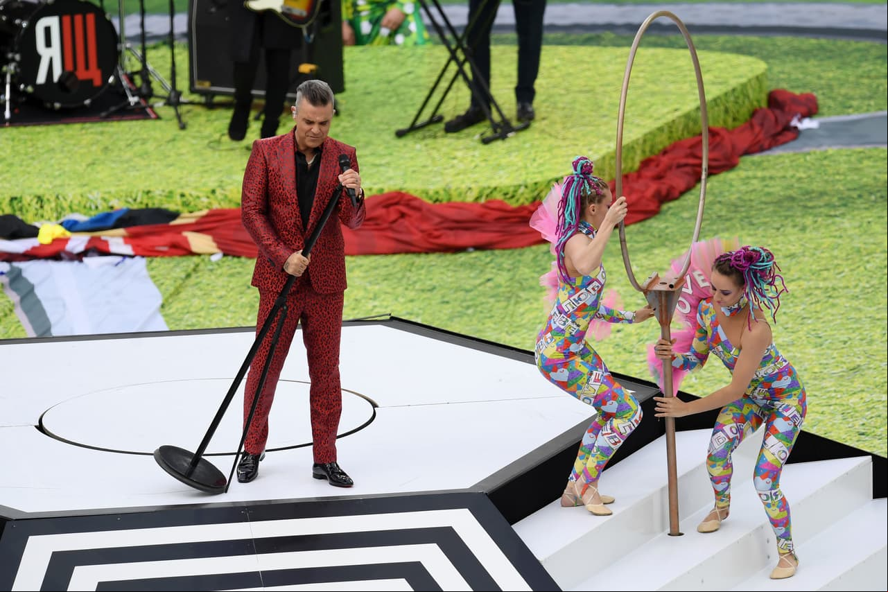 La fiesta tuvo toda la sincronización en una ceremonia corta, pero muy atractiva.