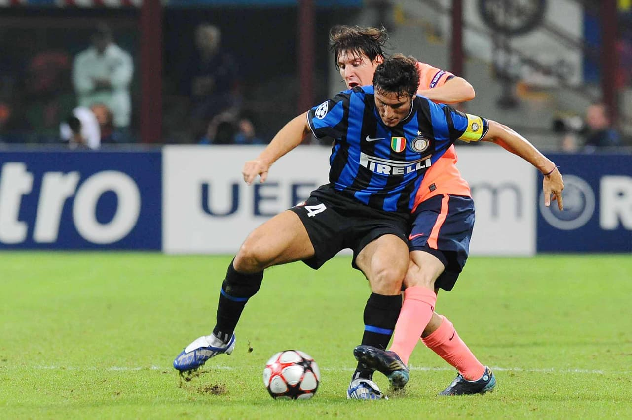 El 16 de septiembre de 2009, Inter recibió a Barcelona y empató 0-0. Los dirigidos por José Mourinho solo perdieron dos partidos, ambos contra los culés. Aún así ueron campeones en 2010.