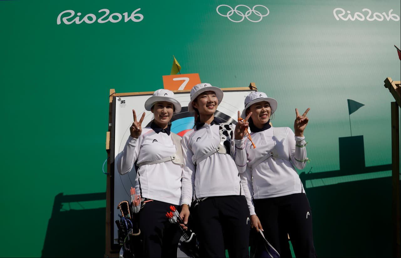 En la rama femenil individual, Corea del Sur nuevamente arrasó, y sus tres competidoras dominaron la tabla con Misun Choi (669 pts.), Hyejin Chang (666) y Bobae Ki (663), quienes fueron primer, segundo y tercer lugar.