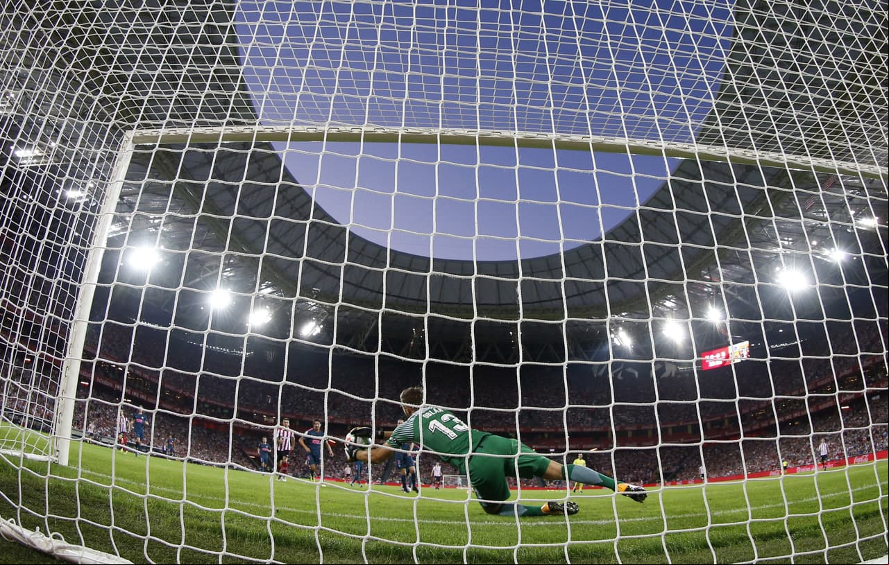 Al minuto 41, antes del descanso, el Athletic se encontró con un penal que Aduritz no supo aprovechar. Jan Oblak atajó para evitar el primero de los locales.