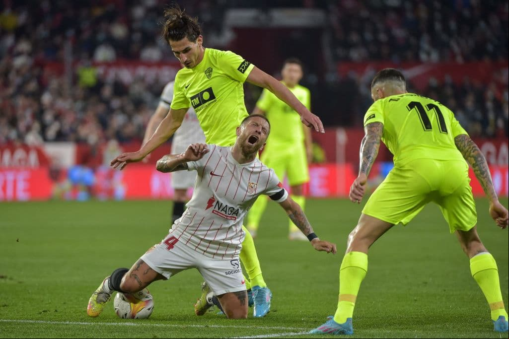 Papu Gómez y Rafa de Mir son los encargados de batir la portería de Edgar Badia para poner el 2-0 definitivo en el marcador y sumar tres importantes unidaes.