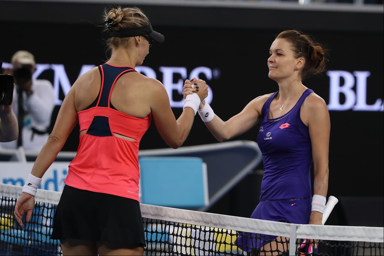 Una jornada de sorpresas en la que dos grandes se despidieron del primer Grand Slam del año tenístico.