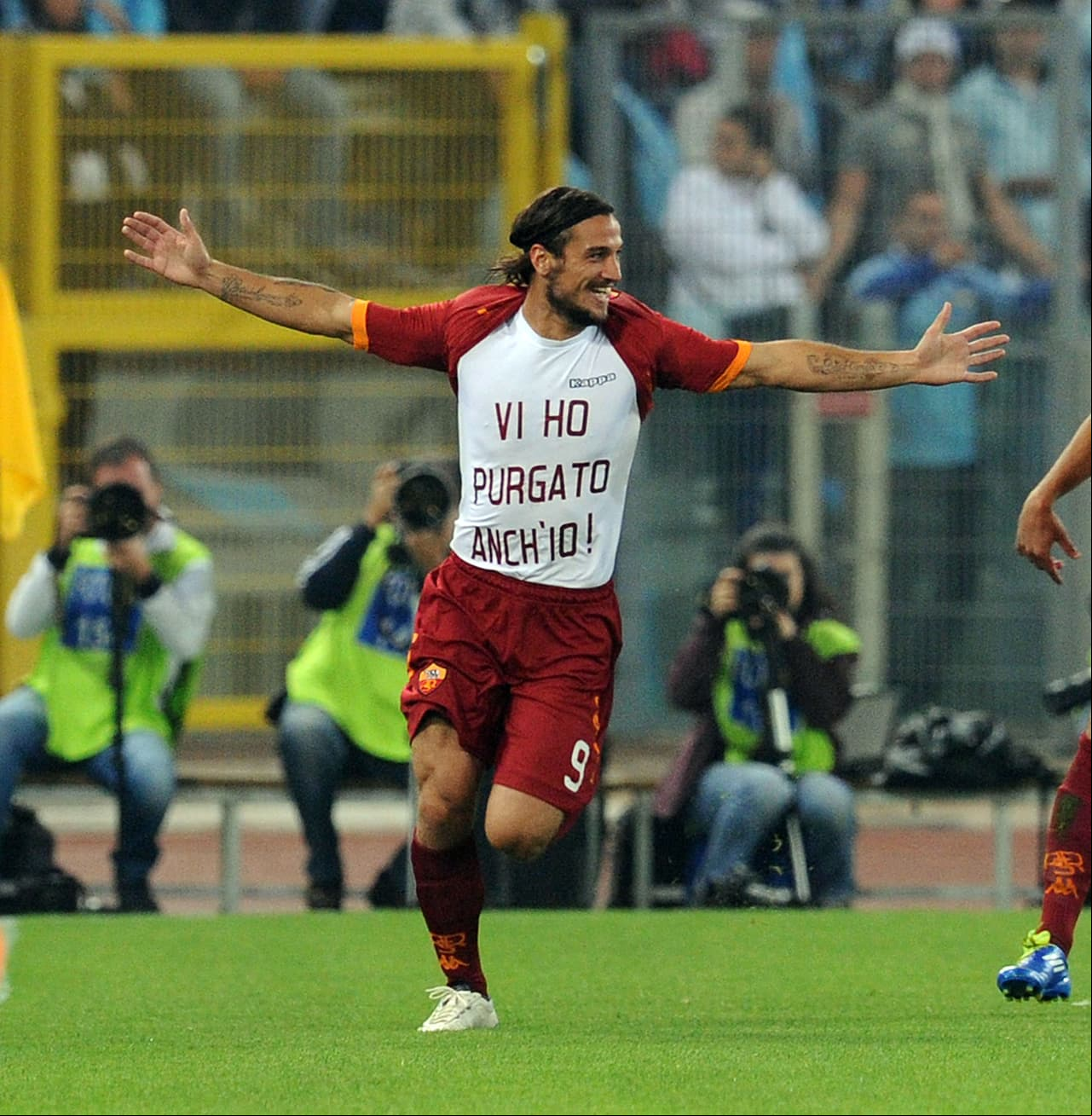 'LOS VOLVÍ A LIQUIDAR', era el mensaje del argentino Daniel Osvaldo con la Roma para el archirrival Lazio.