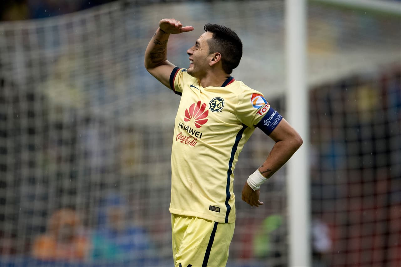 Sambueza conquistó el Clausura 2013 y el Apertura 204 con América, así como dos Ligas de Campeones de Concacaf.