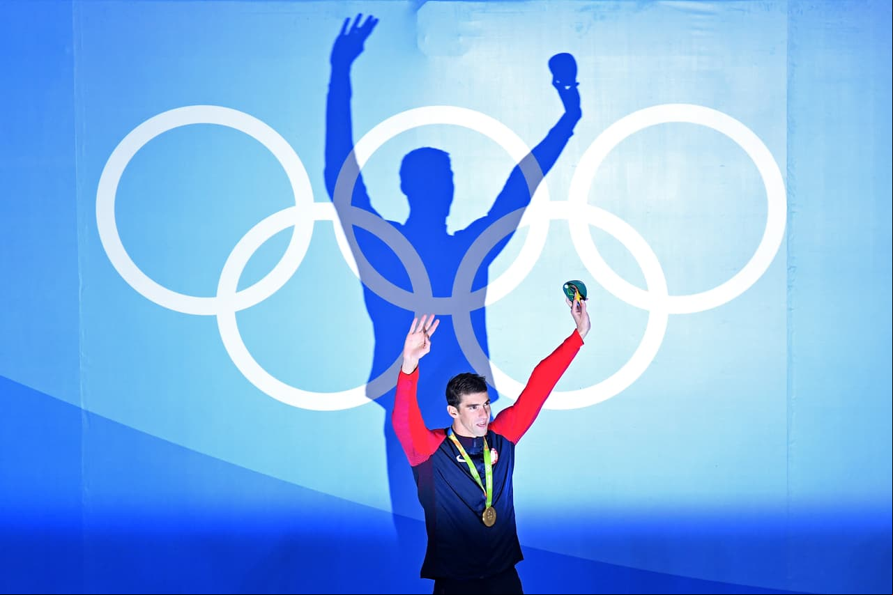 Igualmente emotiva, fue la despedida de Michael Phelps de los Juegos Olímpicos. El máximo ganador de medallas deja una historia que lo hace inigualable.