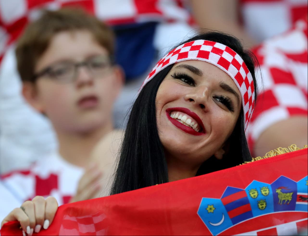 Kaliningrad (Russian Federation), 16/06/2018.- er of Croatia cheers prior to the FIFA World Cup 2018 group D preliminary round soccer match between Croatia and Nigeria in Kaliningrad, Russia, 16 June 2018. (RESTRICTIONS APPLY: Editorial Use Only, not used in association with any commercial entity - Images must not be used in any form of alert service or push service of any kind including via mobile alert services, s to mobile devices or MMS messaging - Images must appear as still images and must not emulate match action video footage - No alteration is made to, and no text or image is superimposed over, any published image which: (a) intentionally obscures or removes a sponsor identification image; or (b) adds or overlays the commercial identification of any third party which is not officially associated with the FIFA World Cup) (Croacia, Mundial de Fútbol, Kaliningrado, Rusia) EFE/EPA/ARMANDO BABANI EDITORIAL USE ONLY