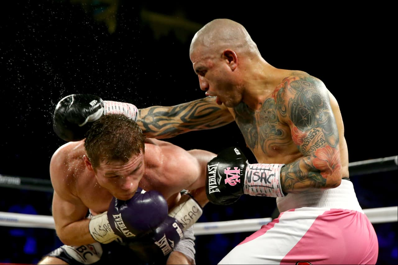 Después de realizar una de las mejores peleas de su carrera profesional, la que protagonizó ante Cotto, en el Hotel Mandalay Bay de Las Vegas, Álvarez, de 25 años, se mostró respetuoso con la figura de Cotto y dijo que estaba listo para el próximo reto, sin importar el rival que le pueda tocar.