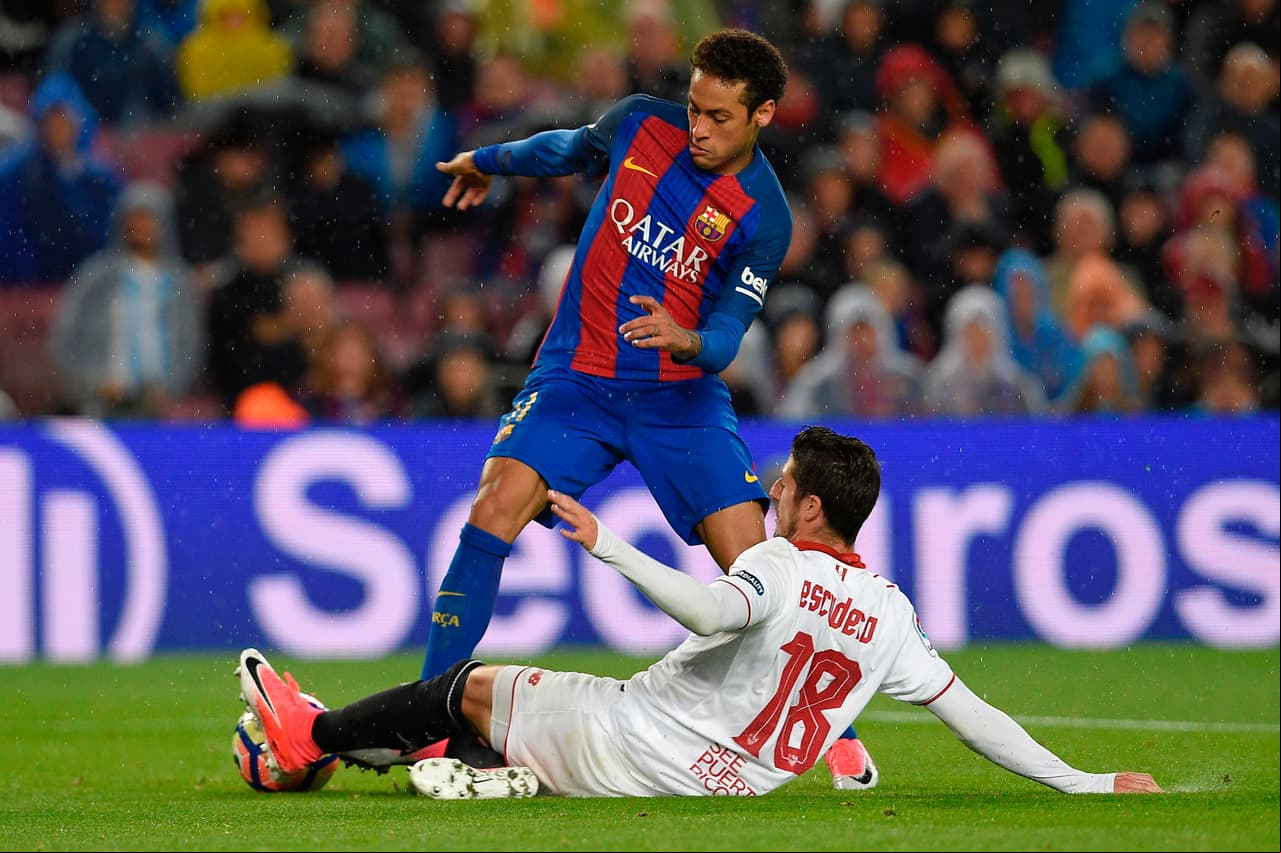 Neymar volvió a lucir con los azulgranas en plan de asistidor, el goleador brasileño tuvo buenos pases para sus compañeros en el ataque, logrando desequilibrar la balanza a favor de los locales.
