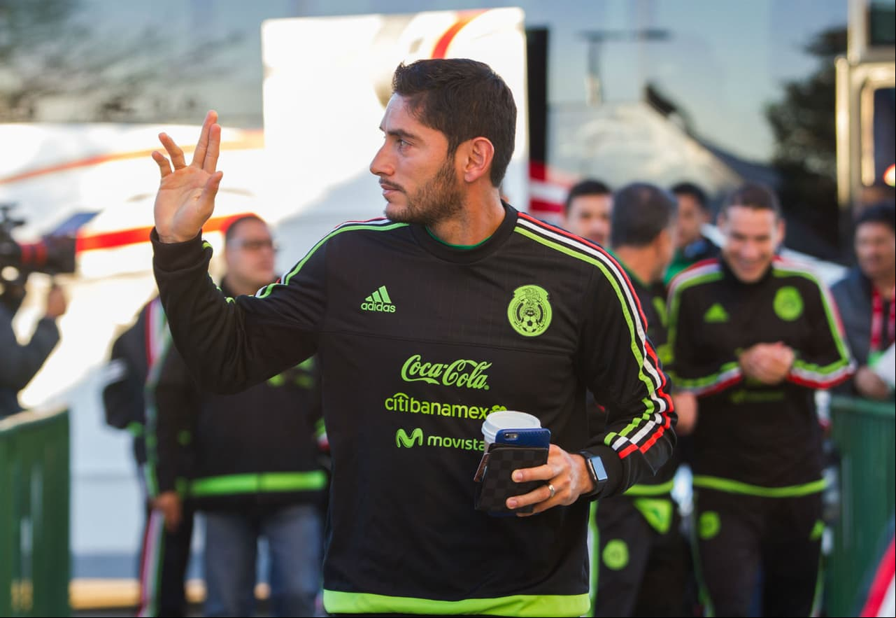 En la era Osorio, Corona se ha mantenido en el Tri y de alguna manera se ha beneficiado del sistema de rotaciones. Es difícil decir quién es el titular bajo los tres palos mexicanos.