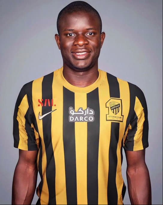 <b>N'Golo Kanté, </b>que estaba en el Chelsea, se unirá a Karim Benzema en el Al Ittihad, club donde tendrá un salario de 25 millones de euros al año y un contrato hasta 2027.