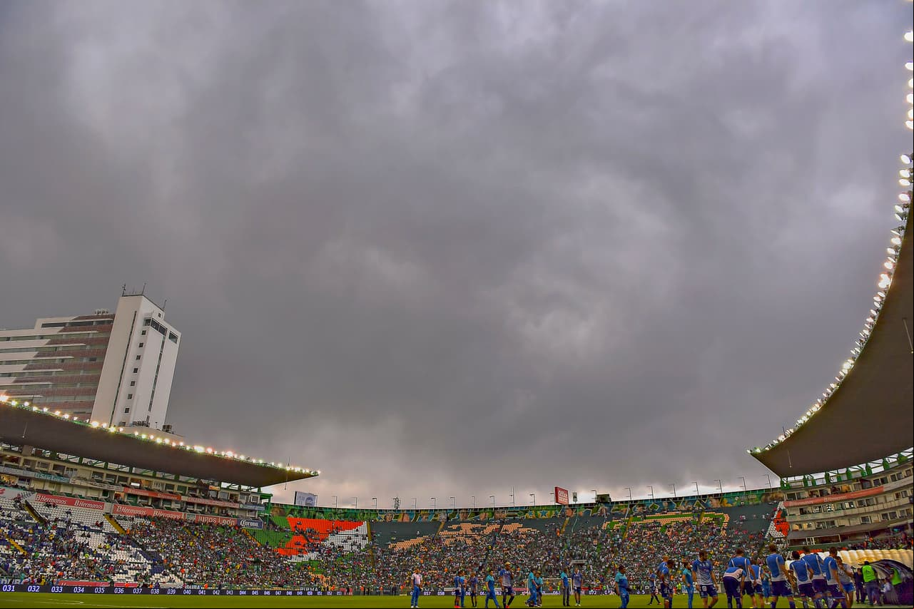 El Estadio León, también conocido como "Nou Camp" está listo para que comiencen las acciones.