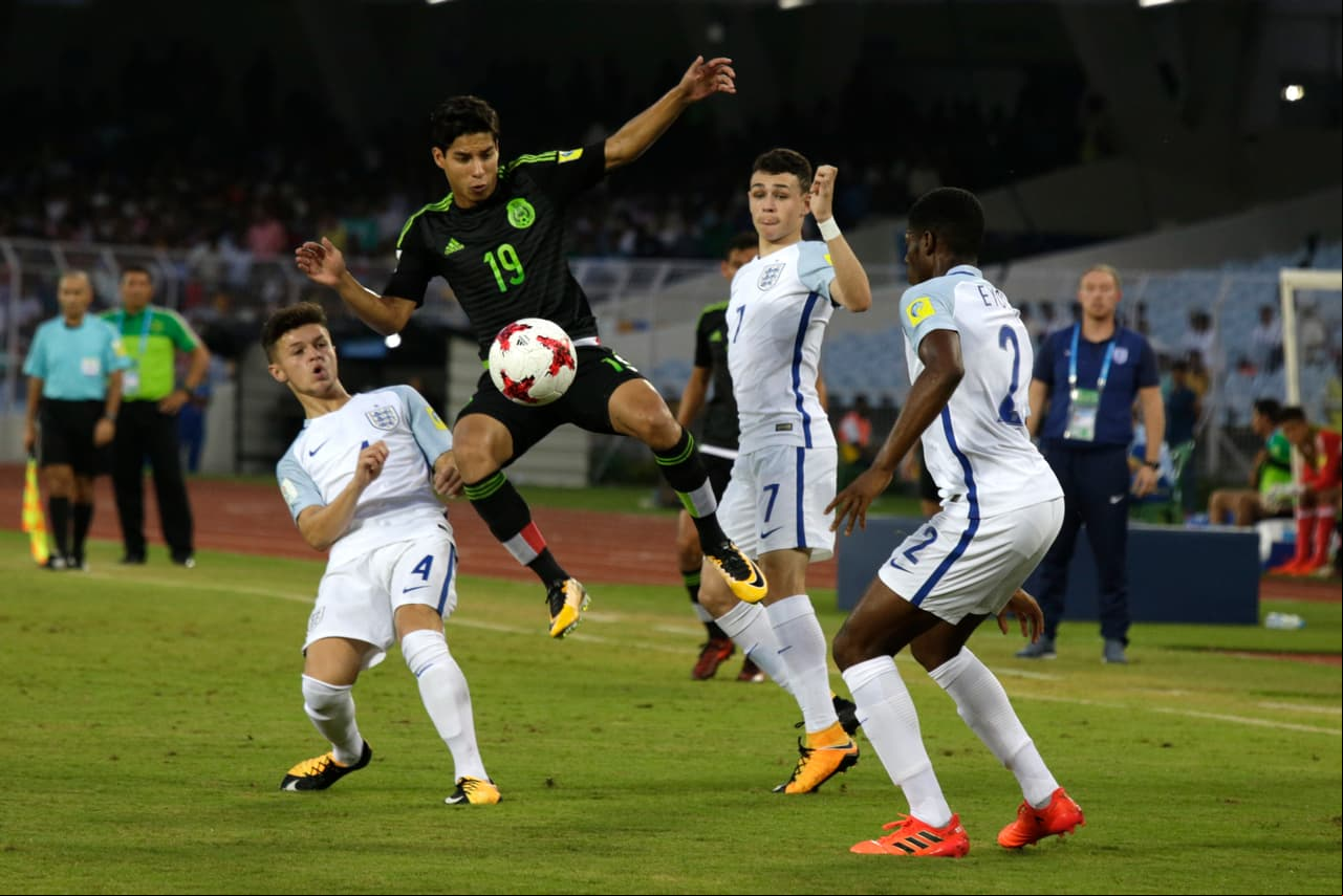 México tuvo una excelente reacción pero no le alcanzó para evitar la derrota 3-2 contra Inglaterra en su segundo partido por el grupo F en el Mundial Sub-17 que se disputa en India.