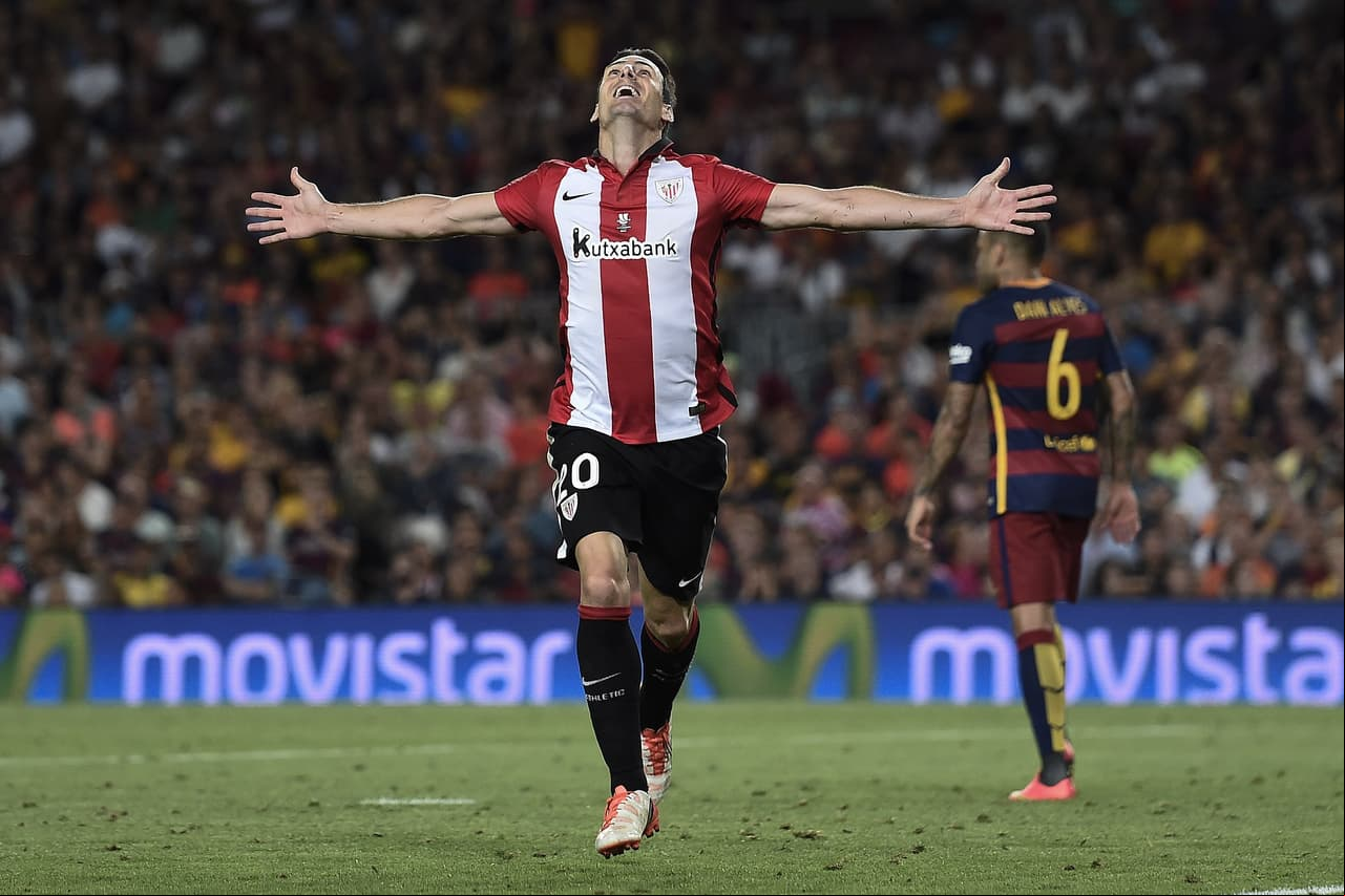 20 Aritz Aduriz, Athletic Bilbao: Es un delantero centro nato con mucho gol y buen trato de balón en los linderos del área. Un veterano del conjunto vasco que está teniendo una tercera etapa extraordinaria con el Athletic Club donde ha marcado 48 goles en solo tres temporadas. El año pasado quedó quinto en la lucha por el Pichichi con 18 goles y ésta ya la comenzó goleando al Barcelona en la Supercopa.
