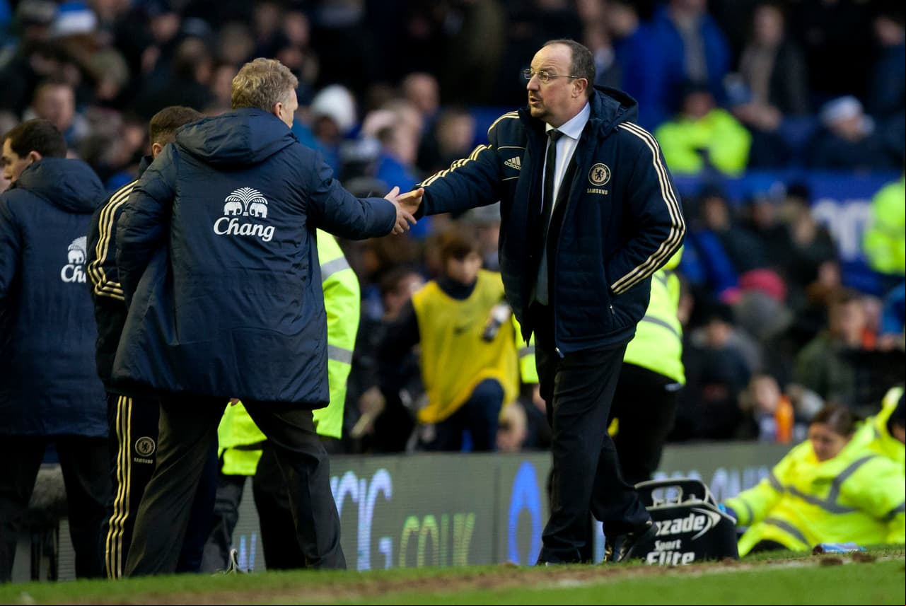 <b>Chelsea</b> - Tras dos años de estar inactivo, Rafa firmó con el Chelsea donde dirigió al club londinense en 48 encuentros de los cuales ganó 28, perdió 10 y empató otros 10. En su estancia en el club, el español logró conseguir una UEFA Europa League.