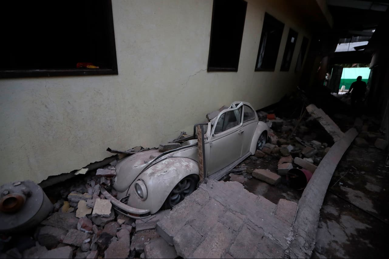 El terremoto se registró el martes en distintas áreas geográficas de México, incluida la capital de la nación, Ciudad de México, y ha dejado, hasta el momento, más de doscientas víctimas.