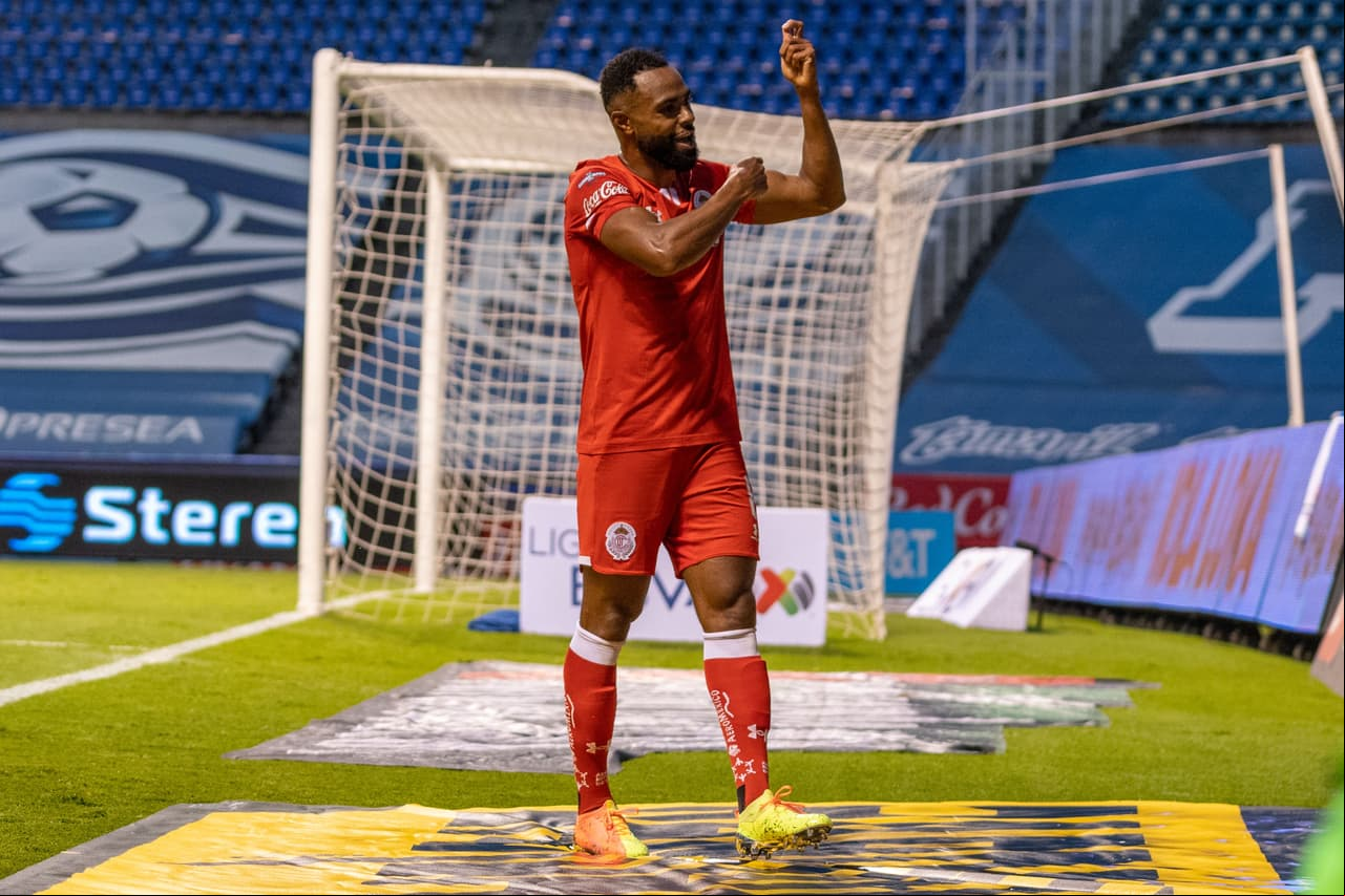 William se inspiró en el Titanic para festejar su gol contra Puebla