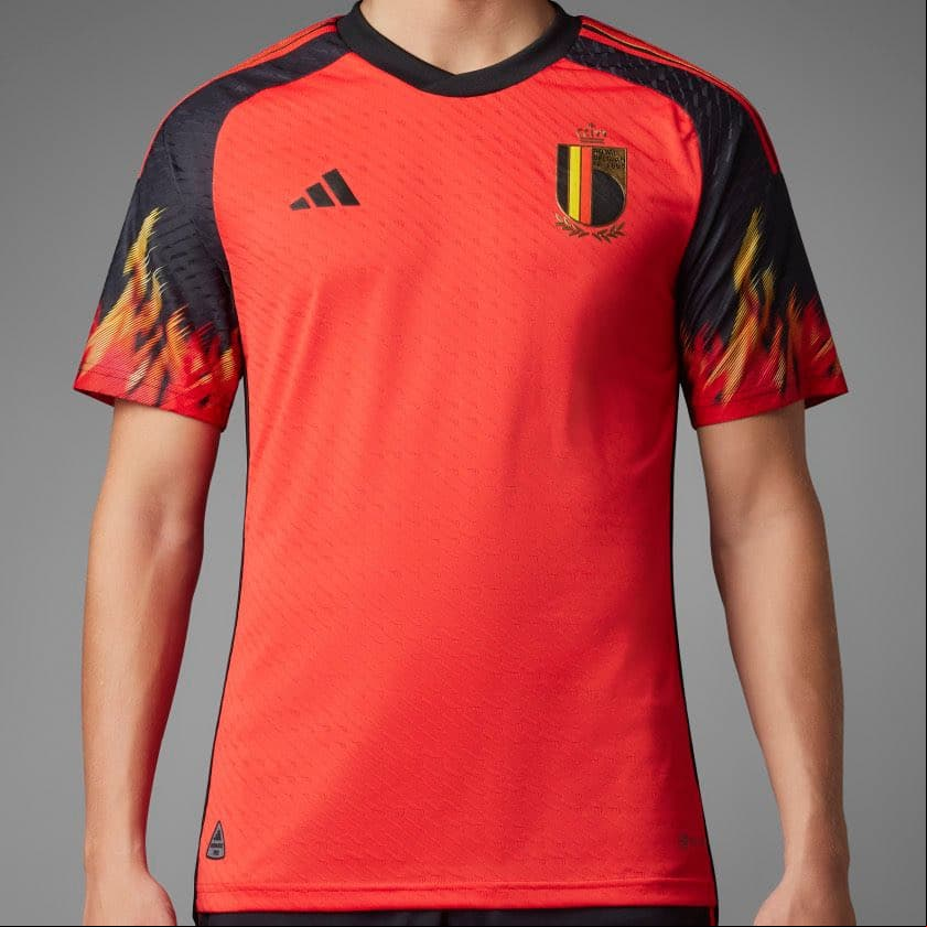 BÉLGICA, LOCAL. Las distintas marcas patrocinadoras se han lucido con los diseños para el Mundial Qatar 2022.