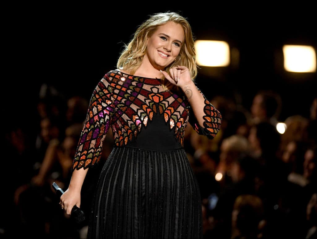 Adele anuncia su resurrección y regresa con su nuevo álbum titulado ‘30’.