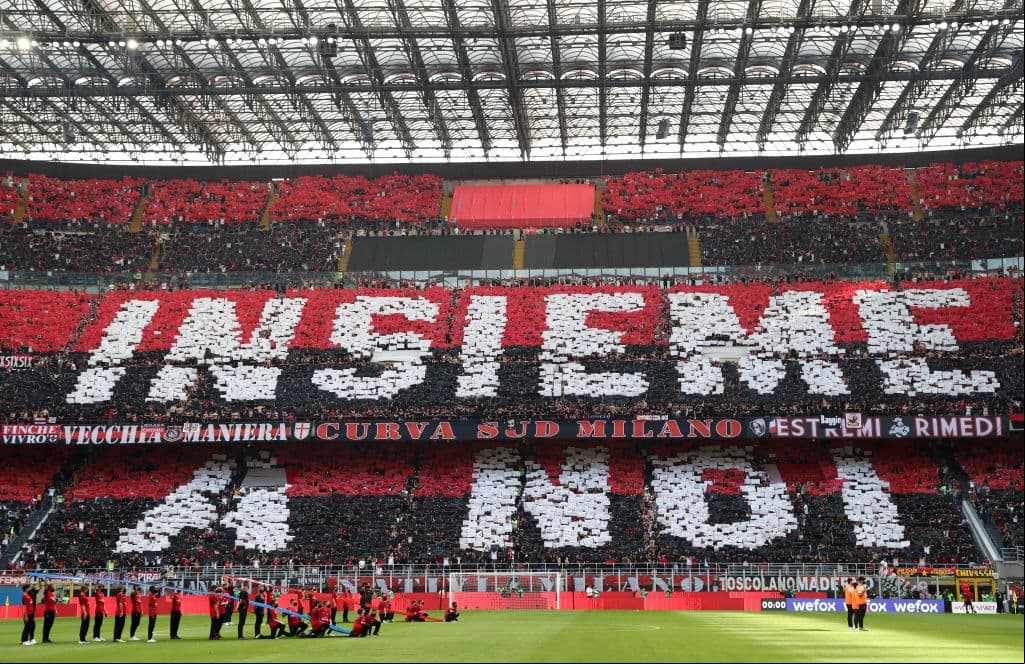 El Milan logró un importante victoria por 2-0 sobre el Atalanta y quedó muy cerca de conseguir el título de la Serie A de italia. Los goles en el segundo tiempo de Rafael Leao y de Theo Hernández, este último de gran factura, dejaron a los milanistas a un triunfo en la última jornada de coronarse campeones.