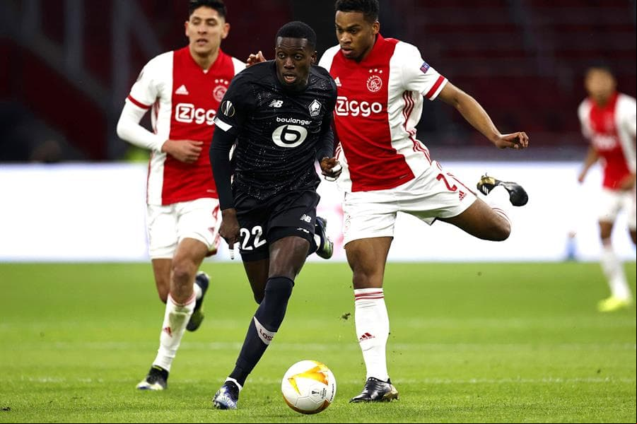 Ajax se impone al Lille 2-1 en el partido de vuelta y calificando a Octavos de Final de la UEFA Europa League. Con goles de Davi Klassen (15') y David Neres (88'), los de Amsterdam se llevan la victoria. El mexicano Edson Alvarez fue partícipe del encuentro los 90 minutos.