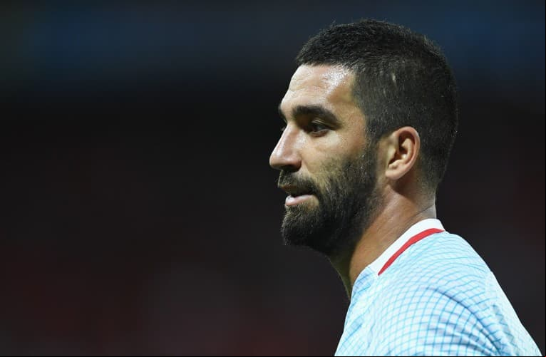 Arda Turan, muy cerca de volver al Galatasaray

