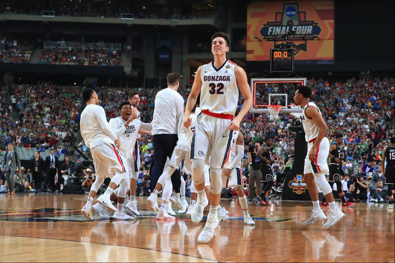 La felicidad por ser uno de los dos equipo que buscarán el título en el básquetbol estadounidense universitario fue inevitable.