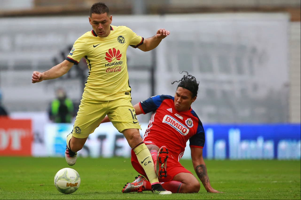 Aguilar fue campeón en la Liga MX en 2014 y en la Liga de Campeones de Concacaf se coronó en 2015 y en 2016.