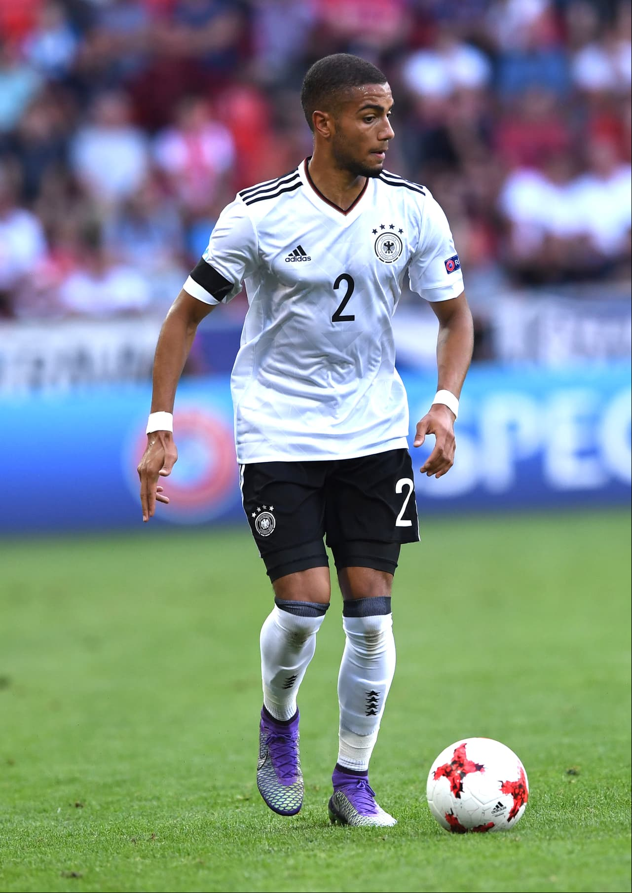 El alemán Jeremy Toljan saldría del Hoffenheim para dar el salto a la Premier League con el Tottenham Hotspur.