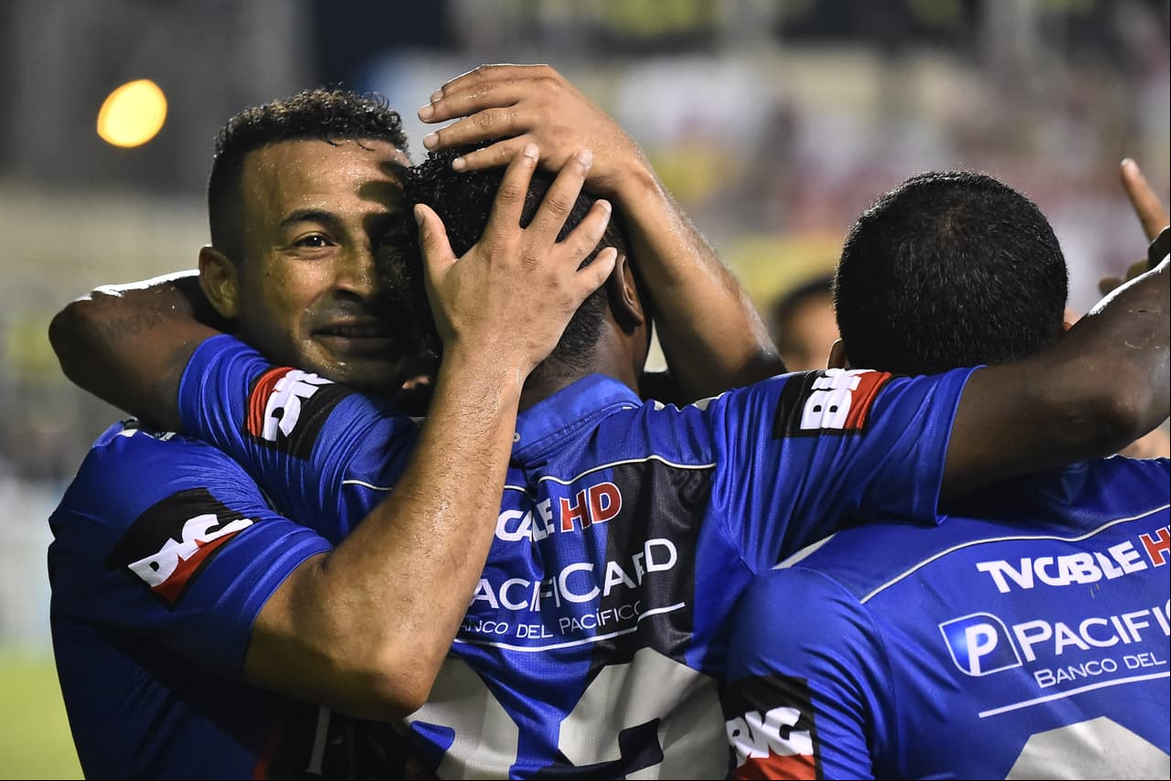 Emelec 3-1 LDU Quito:  Emelec aplasta en la final de ida a Liga de Quito