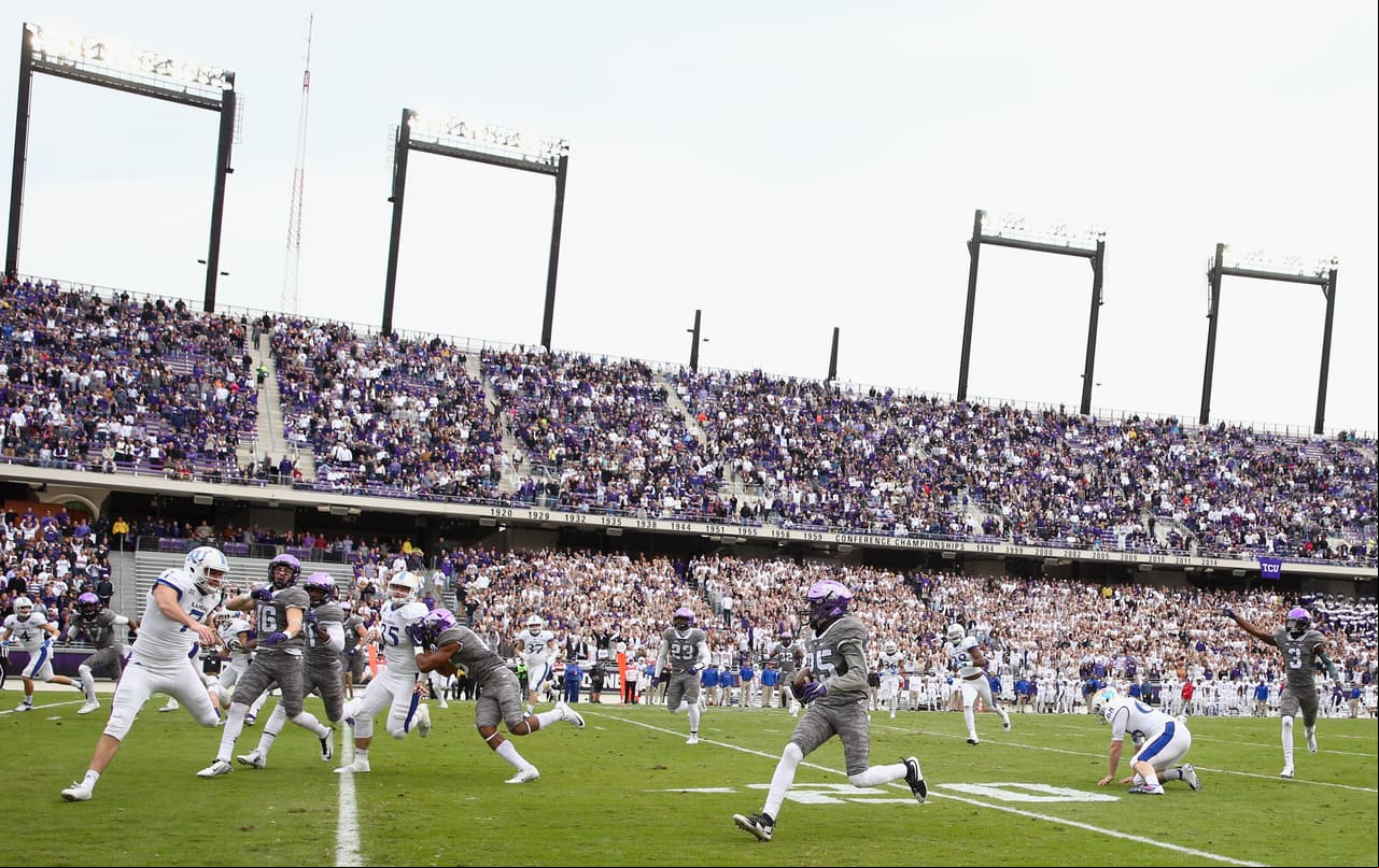 Los Horned Frogs regresaron a la senda del triunfo ganando 23 a 17