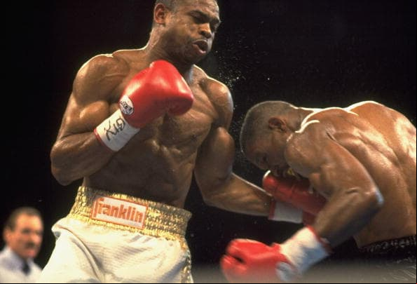 El 22 de mayo de 1993, Jones Jr. y Bernard Hopkins disputaron la corona mediana de la FIB. Hopkins llegó a la contienda como el mejor clasificado, pero Jones lo dominó durante 12 asaltos.