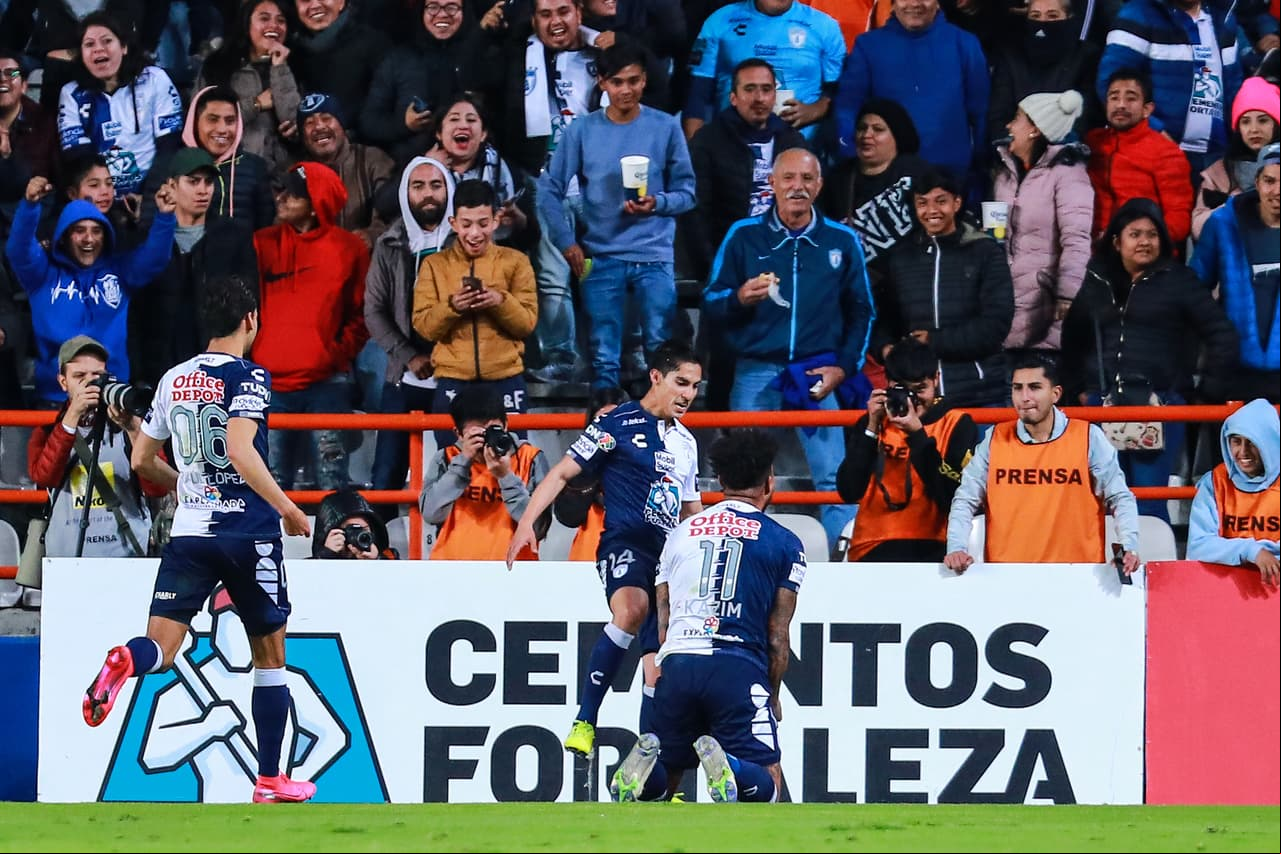 Pachuca gustó y ganó con el apoyo de su afición y un equipo sólido ante un Tigres inconsistente.
