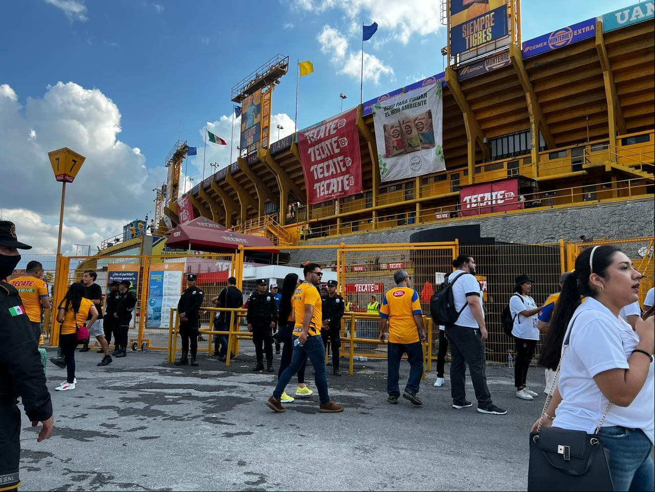 Abren puertas del Volcán para la Final Tigres vs. Chivas.
