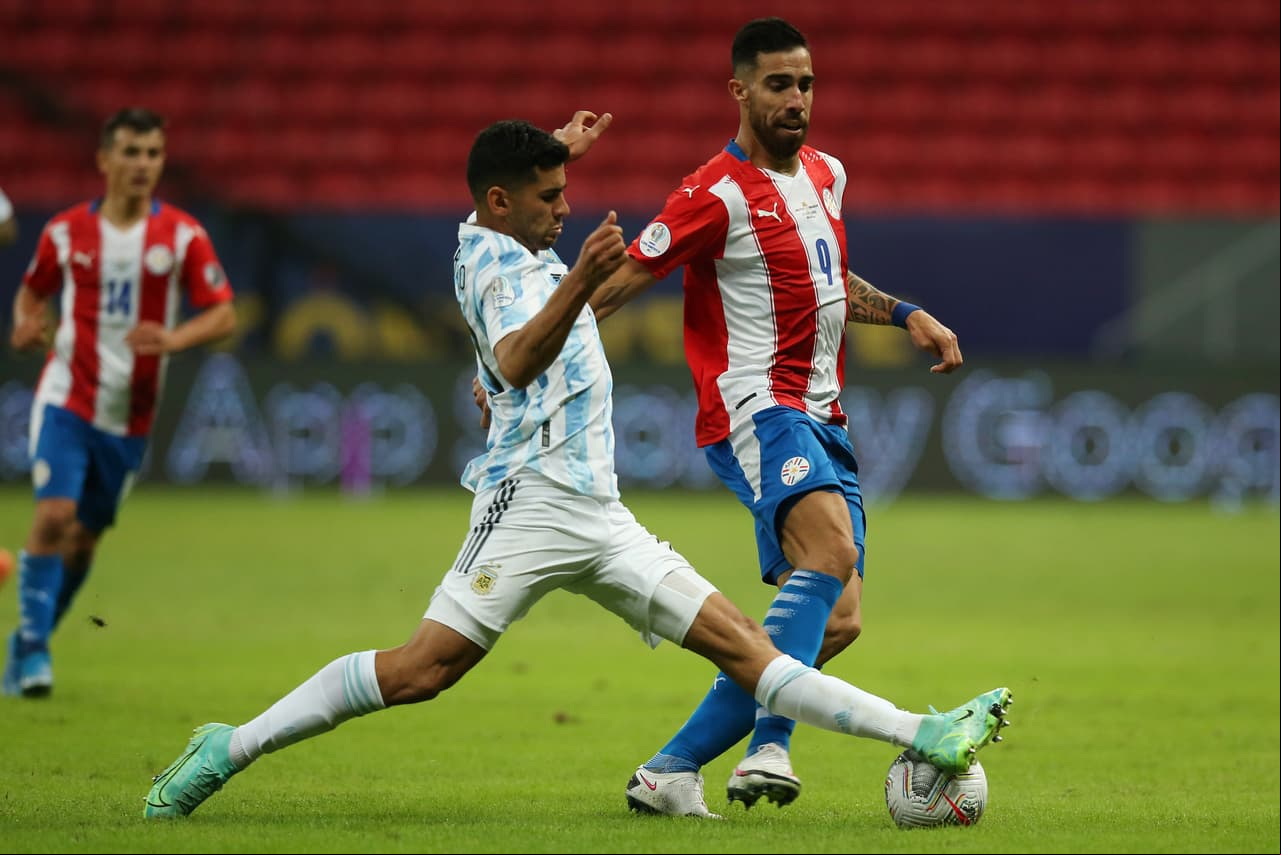 Con un solitario gol de Alejandro Gómez el equipo de Argentina venció a Paraguay y se metió a la siguiente ronda de la Copa América.