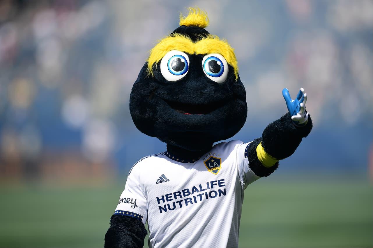Cozmo -la mascota de LA Galaxy- llevó alegría a los seguidores de LA Galaxy, pese a la derrota frente al club del estado de Florida.