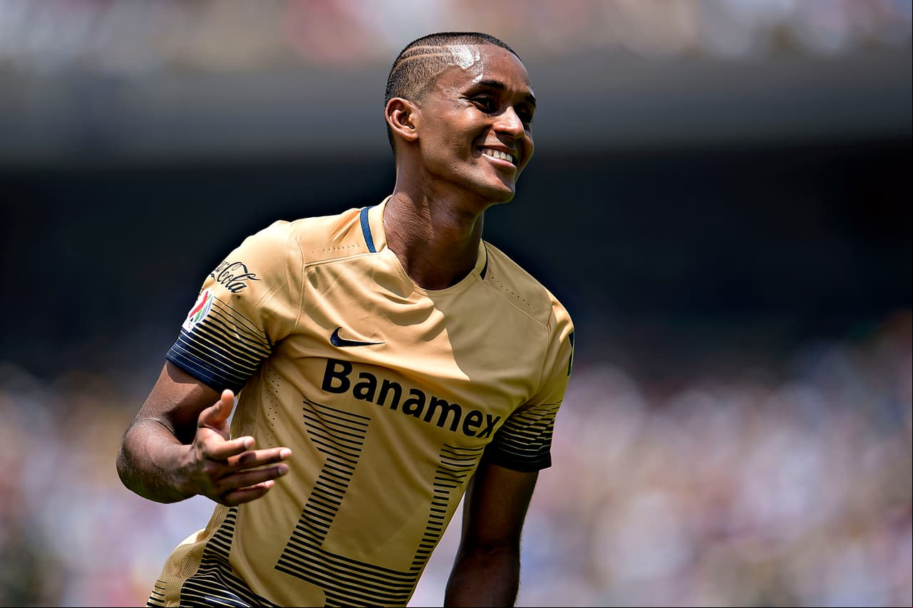 Uno de los nuevos jugadores de Pumas es Fidel Martínez, el ecuatoriano ha llegado con el pie derecho al equipo su habilidad con el balón y su velocidad han sido claves para que Pumas sea la mejor ofensiva del torneo debido a que tiene dos goles y seis asistencias.