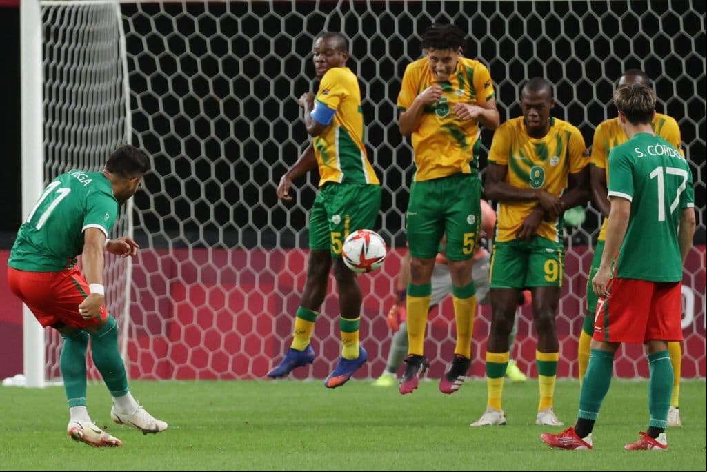 México lo logra y derrota a Sudáfrica 3-0 en el último partido de grupo y logra su calificación a Cuartos de Final en los Juegos Olímpicos de Tokyo 2020. Romo, Alexis Vega y Henry Martin fueron los encargados de darle la victoria al Tri con sus anotaciones. La escuadra tricolor enfrentará a República de Corea en la siguiente fase.