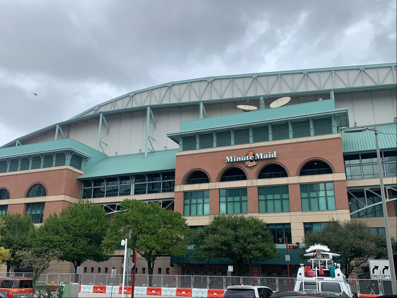 Houston se muestra listo para albergar el arranque de la Sere Mundial entre los Huston Astros y los Atlanta Braves.