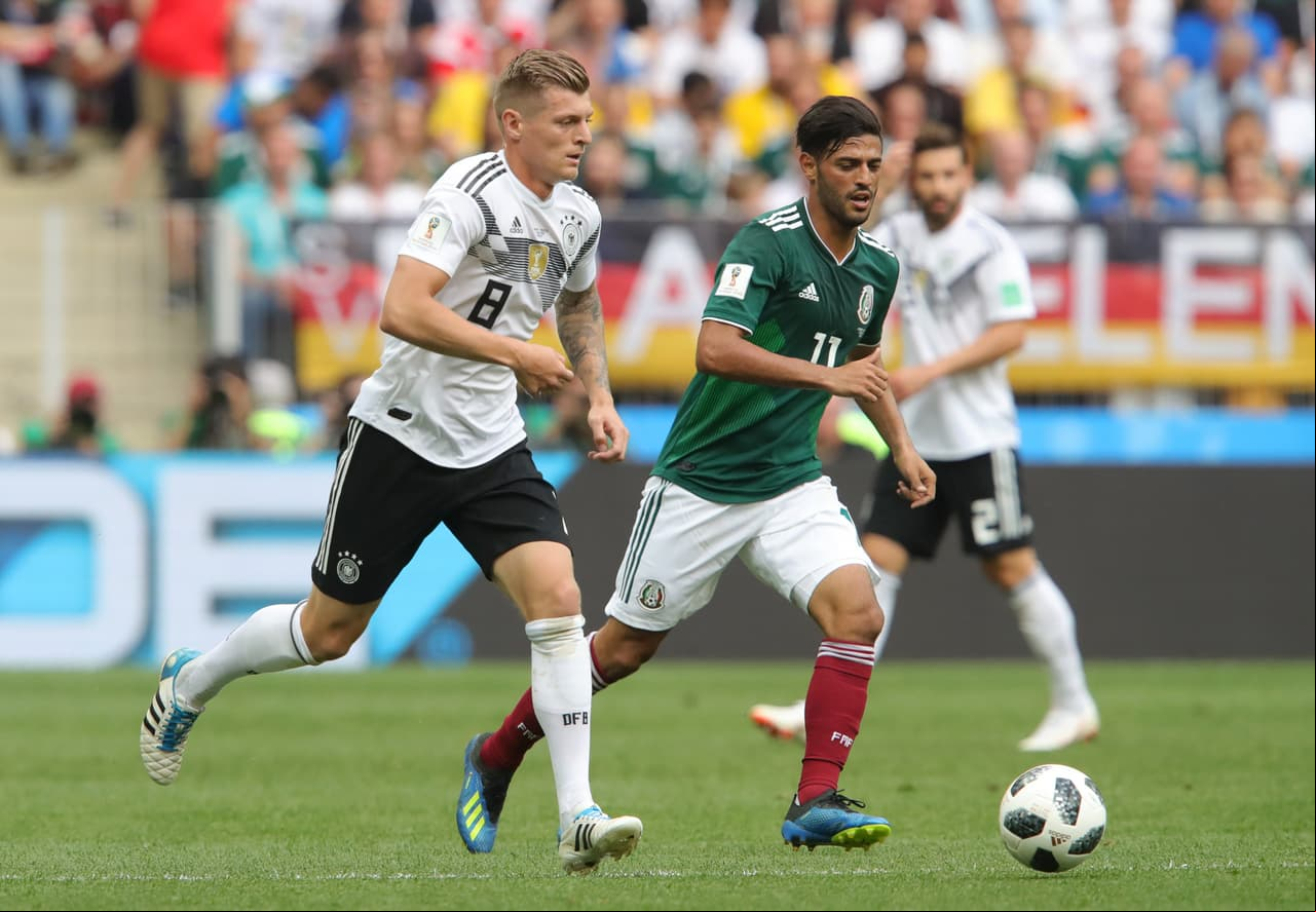 Carlos Vela (10): Hasta antes de salir de cambio en la segunda mitad, había sido el hombre con mejor actitud y trasladando el balón por varios metros en ataque. Su serenidad y calidad hablaron por él.