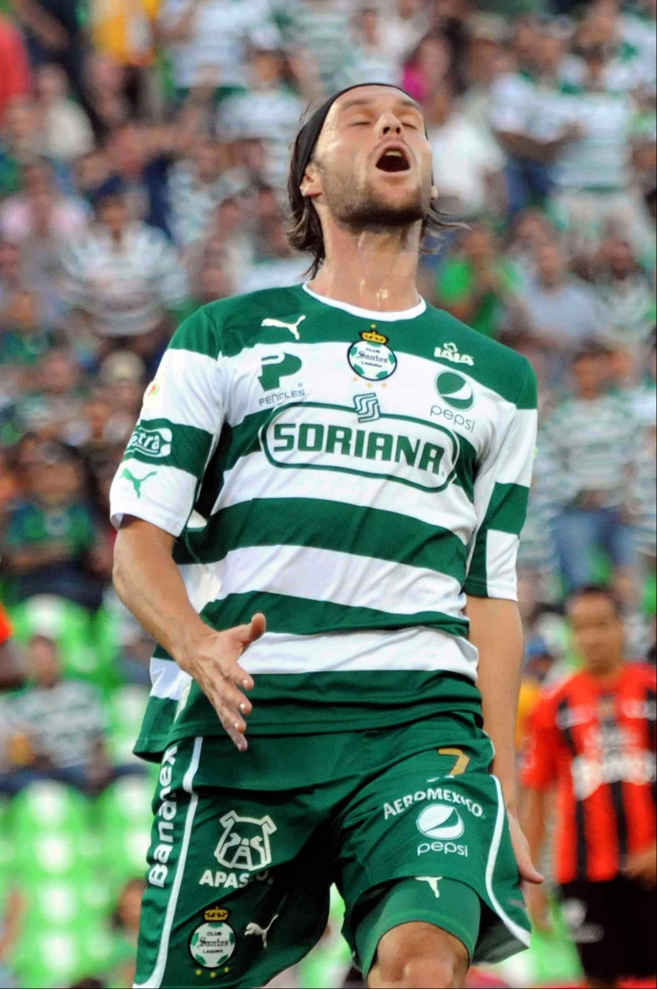 Gerardo Lugo, alias 'El Lujo de México', brilló con Morelia durante el 2011 y fichó por Santos Laguna en 2012, pero su nivel comenzó a decaer. Ahora no tiene continuidad en Gallos Blancos.