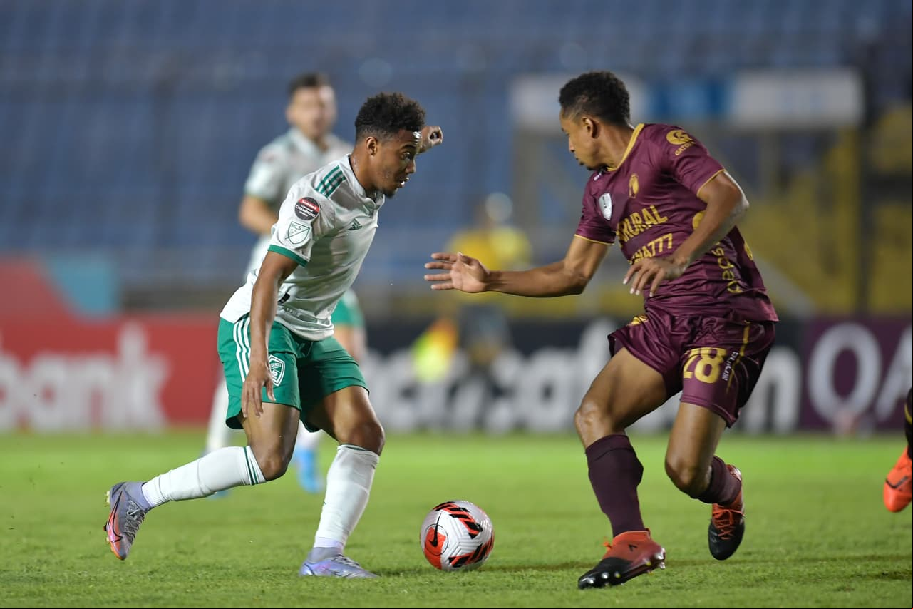 Gracias a que Karel Espino logró batir a William Yarbrough al minuto 89, Comunicaciones pega primero y vencen 1-0 a los Colorado Rapids en la ida de los octavos de final.