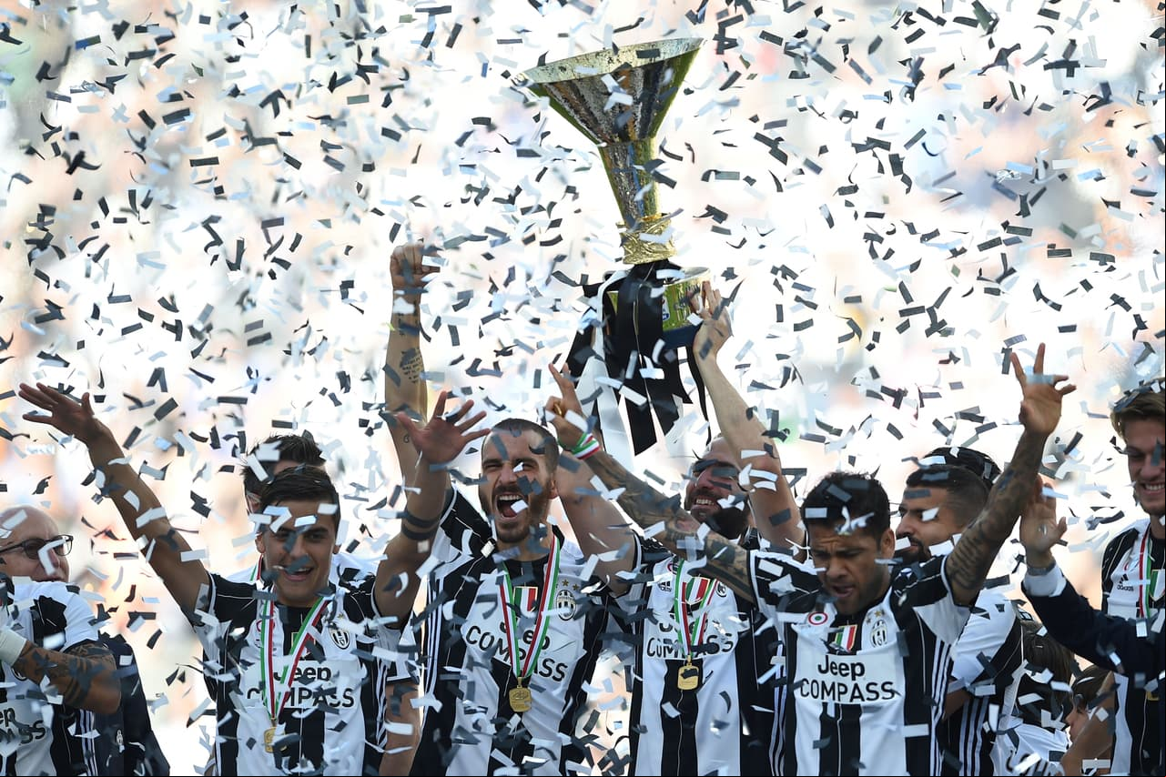 La copa llegó a mnos de los campeones que le dieron a Juventus su título 34 en la liga italiana, de los 52 que tiene en su historial total en las diferentes competencias.