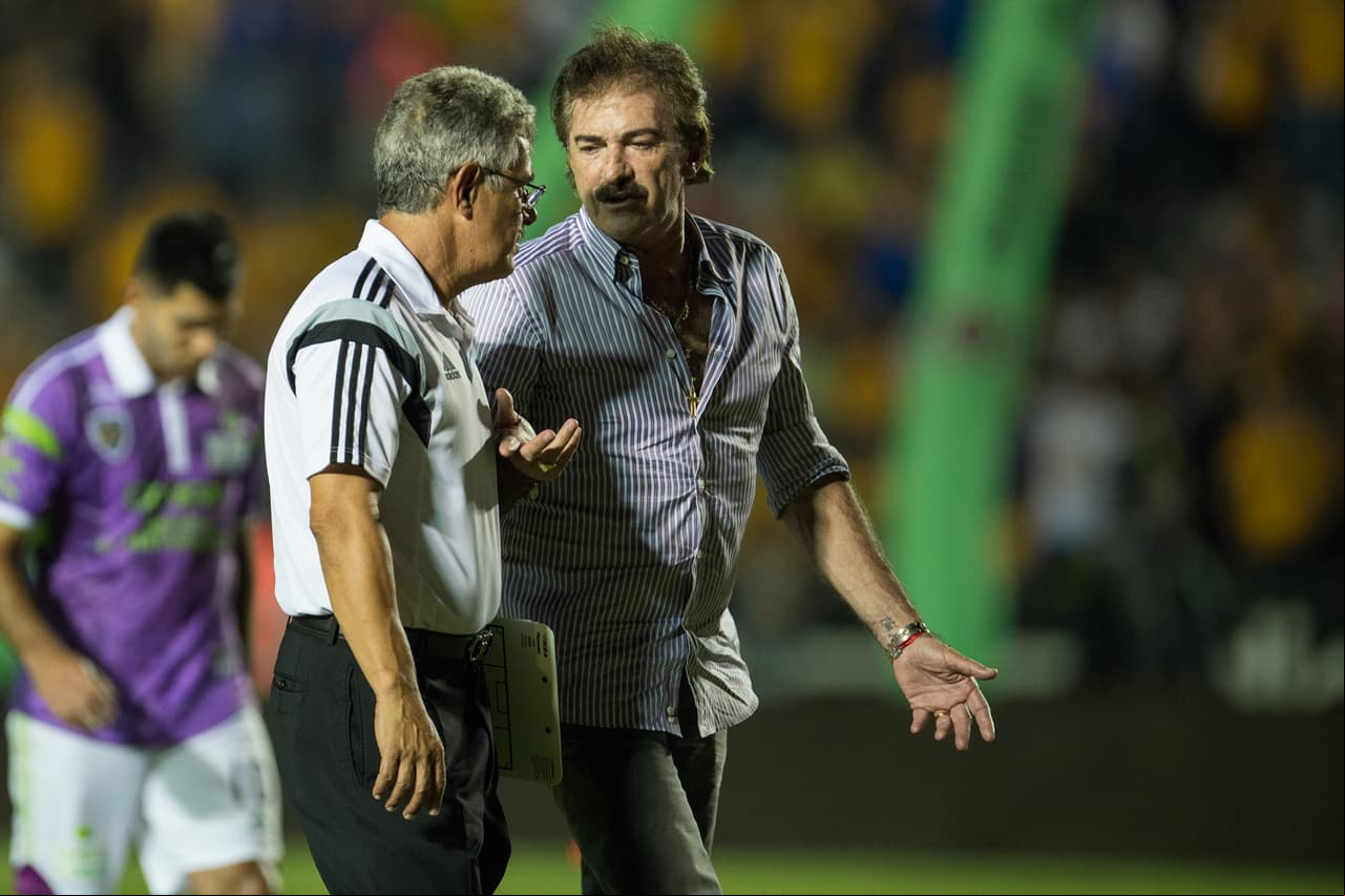 Esta estadística puede emparejarse un poco si contamos a entrenadores “hechos en México” como lo son Ricardo La Volpe, Ricardo Ferretti y Carlos Reinoso que pese a ser extranjeros podríamos considerarlos mexicanos.