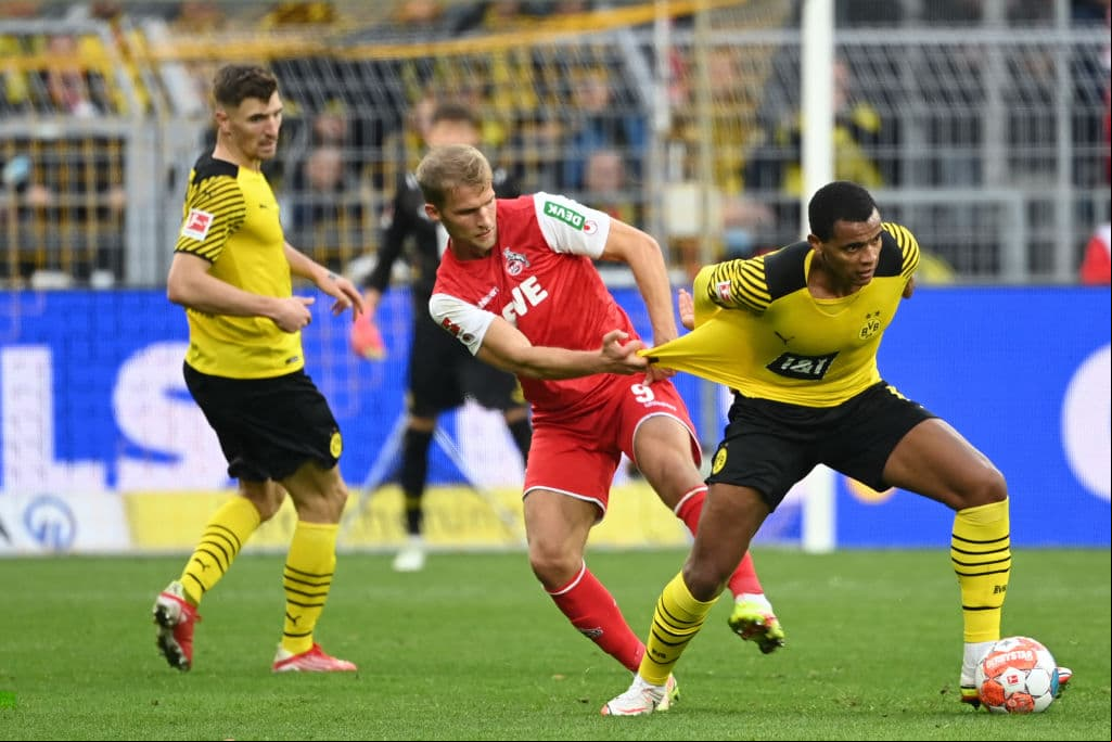 Bayern Munich venció de visita 2-5 al Union Berlín, Mainz vence 1-2 en su visita al Arminia Bielefeld, Bayern Leverkusen cae en casa 0-2 frente al Wolfsburg, Borussia le pega 2-0 al FC Koln y el Freiburg vence 3-1 al Greuther Furth.