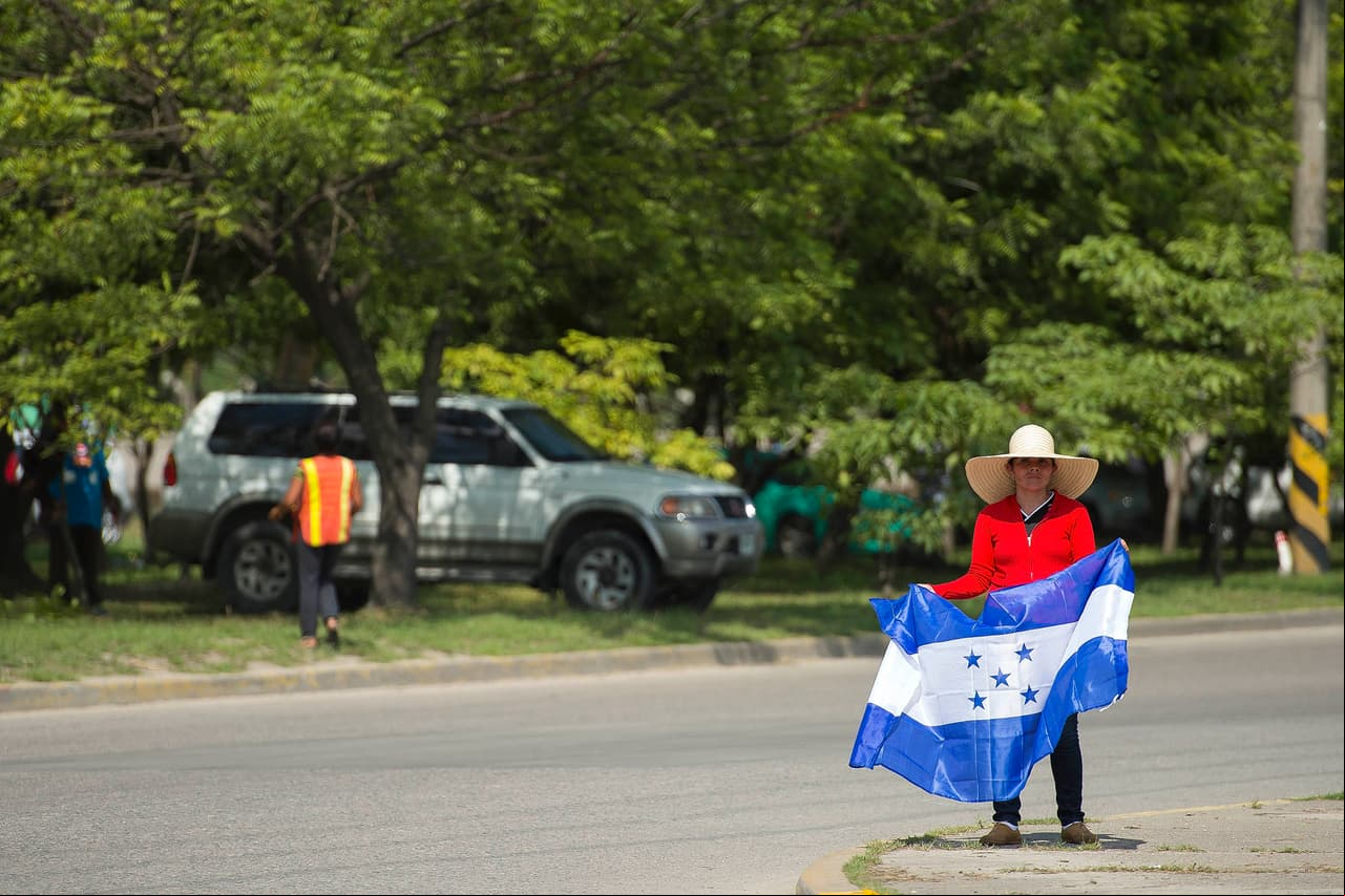 El ambiente en el Estadio Olímpico de San Pedro Sula es inmejorable en apoyo a la Bicolor en su juego contra el 'Tri'.